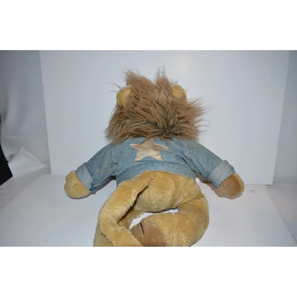 Macys Bullocks Rowland Lion Plush Hand Puppet 26”Denim Jacket Tags Vtg 1994
